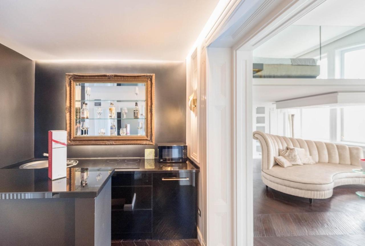 Jacuzzi Royal Suite Будапеща Екстериор снимка