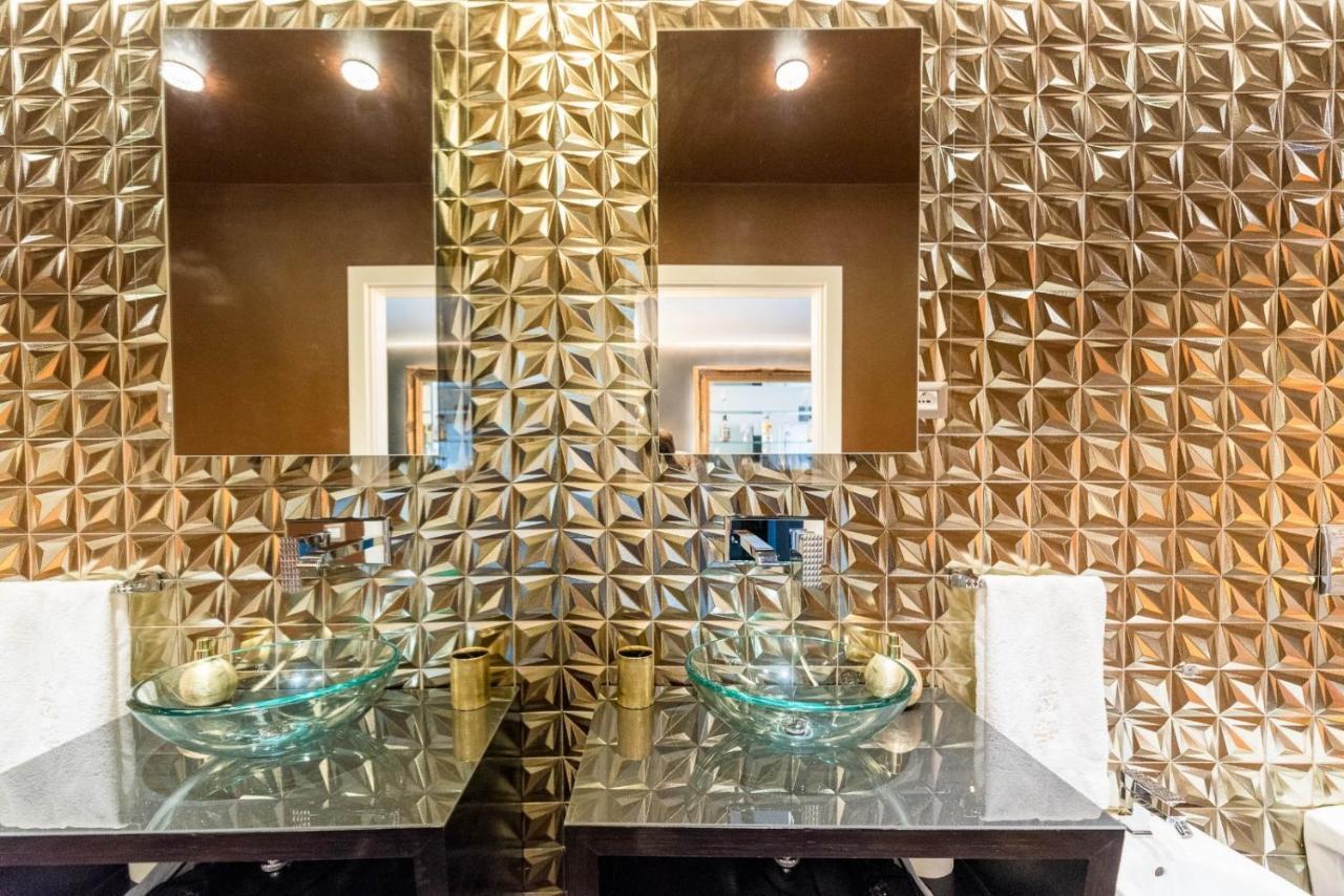 Jacuzzi Royal Suite Будапеща Екстериор снимка