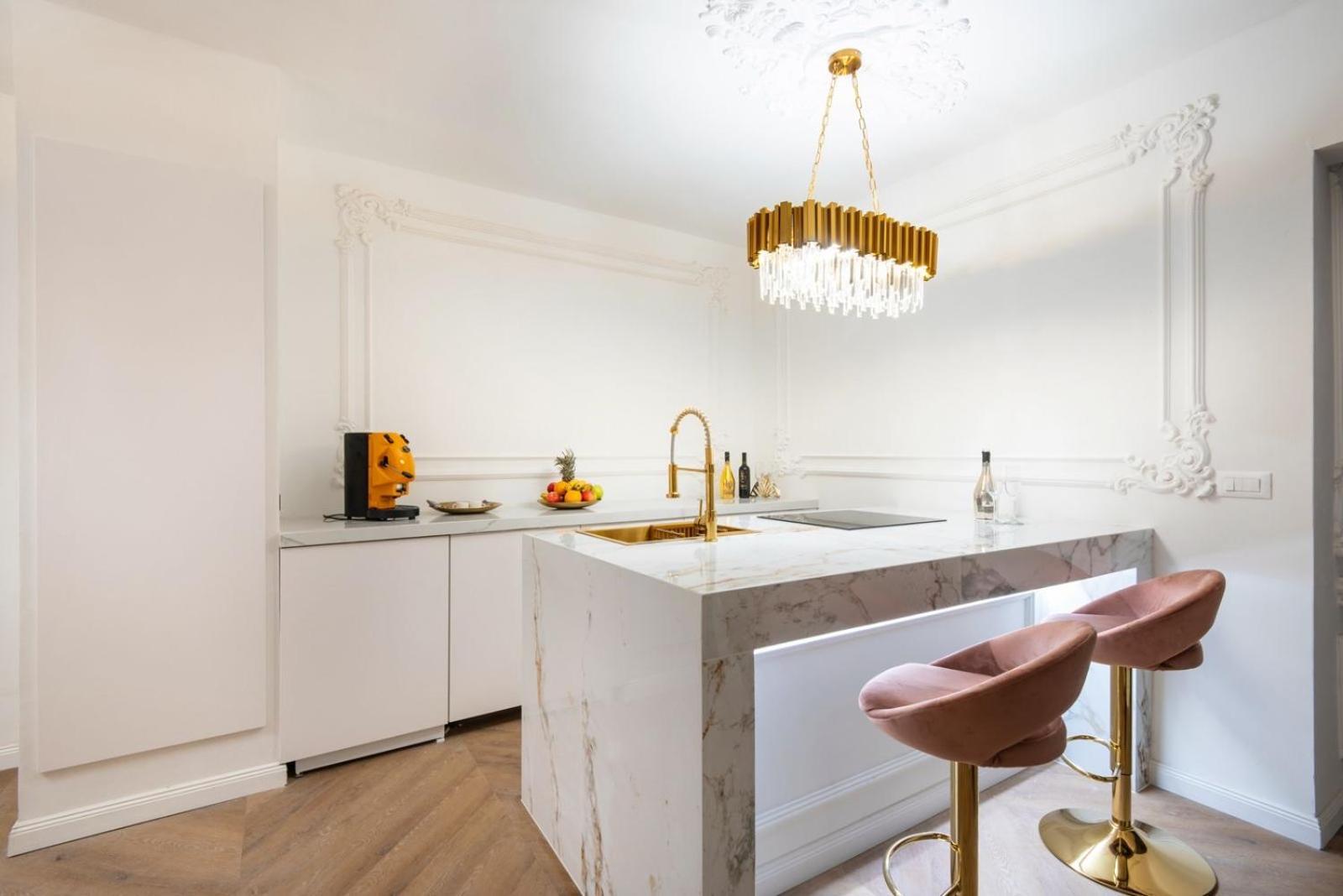 Jacuzzi Royal Suite Будапеща Екстериор снимка