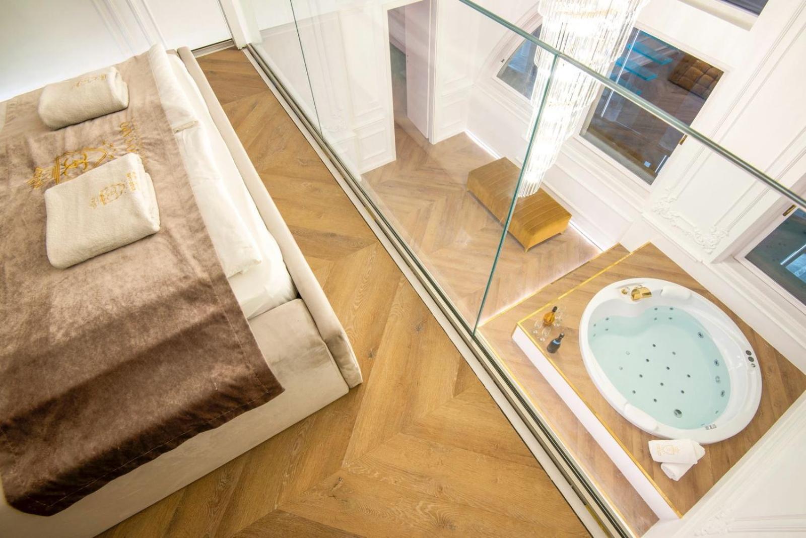 Jacuzzi Royal Suite Будапеща Екстериор снимка